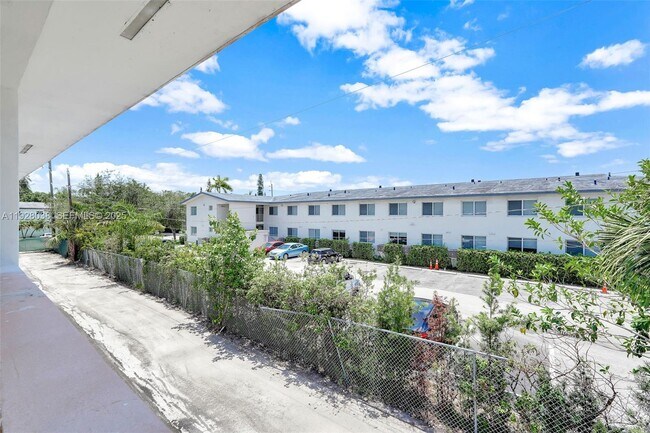 Building Photo - 13210 Memorial Hwy