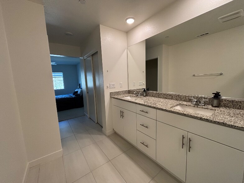 Building Photo - 35215 Citrange Ln