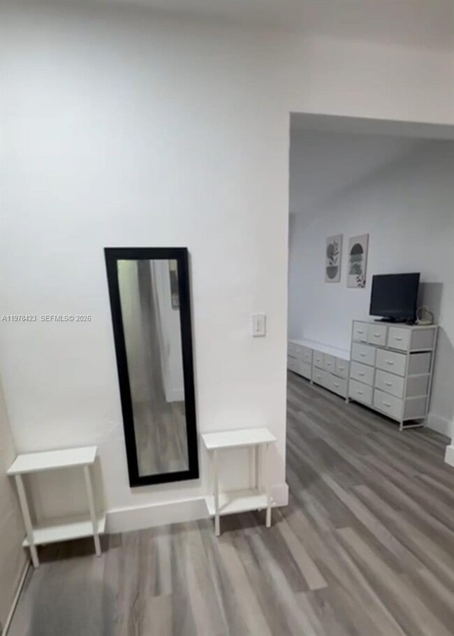 Building Photo - 761 Euclid Ave