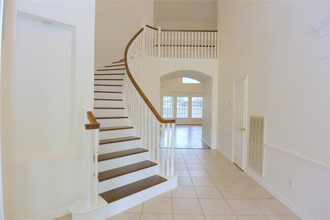 Building Photo - 5902 Indian Hills Ln