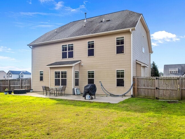 Building Photo - 5 Bedroom Home in Carolina Forest