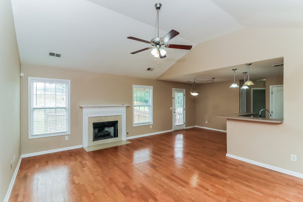 Building Photo - 460 Kyles Cir