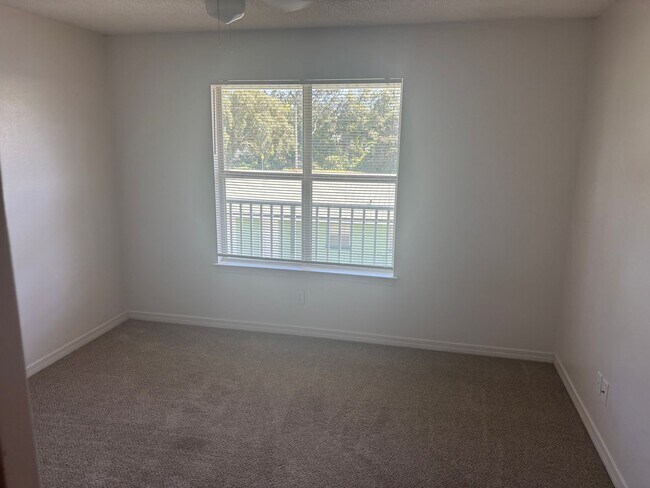 Building Photo - 567 Florosa Ct
