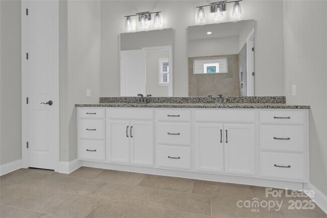 Building Photo - 4733 Anise Cir