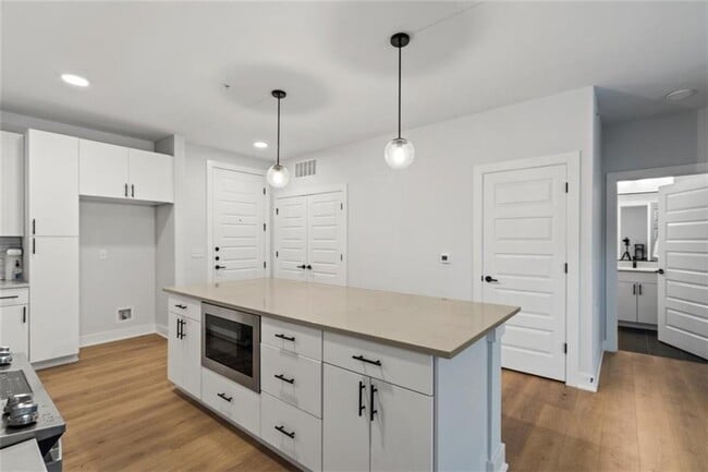 Building Photo - 3101 Govalle Ave