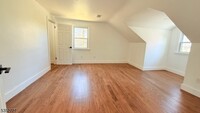 Building Photo - 589 Eder Ave