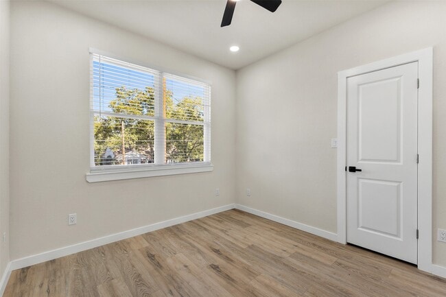 Building Photo - 1504 Clay St