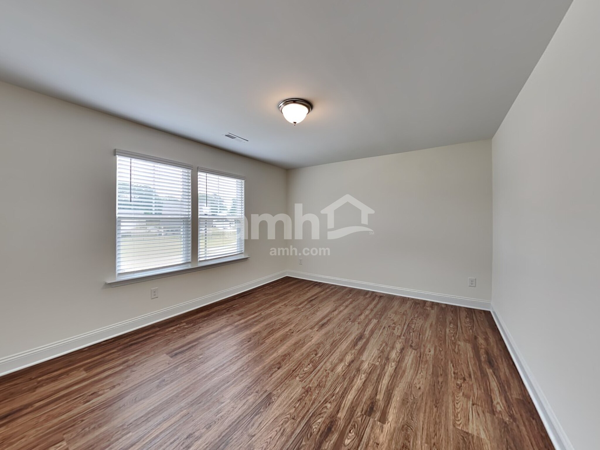 Building Photo - 208 Gregory Dr