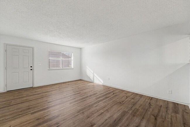 Building Photo - 203 Jefferson St