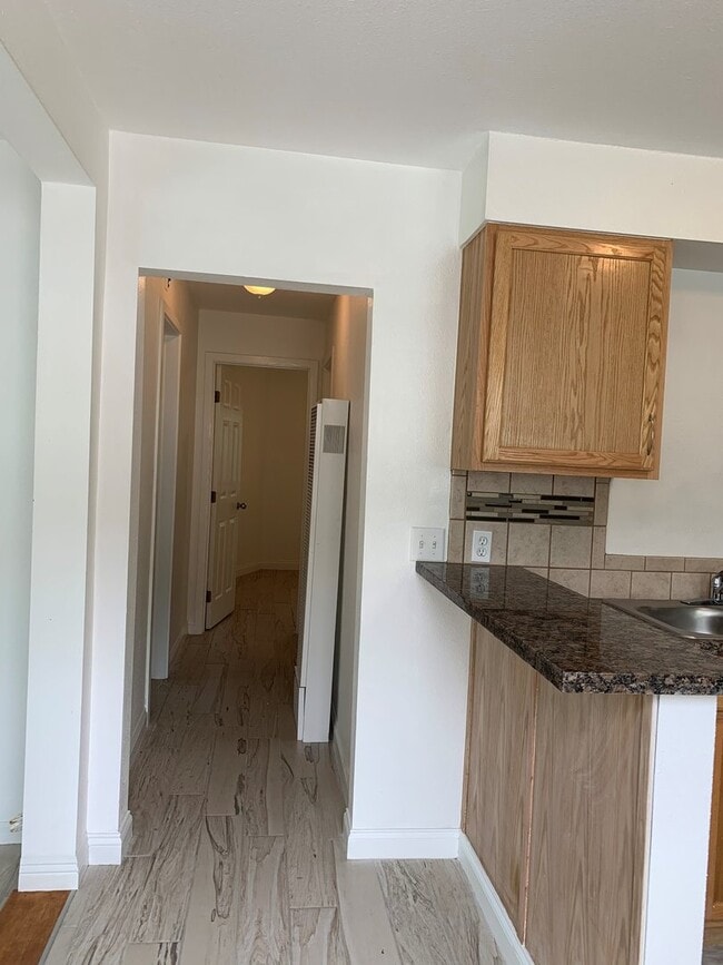 Building Photo - Park (301)