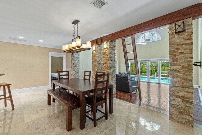 Building Photo - 870 NW 7th St