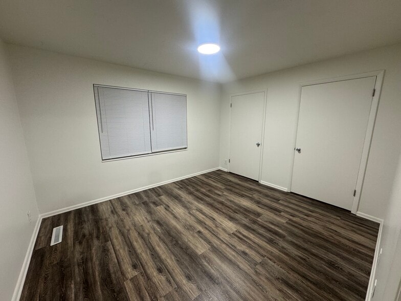 Building Photo - 459 N 400 E