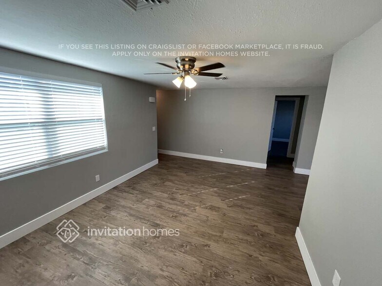 Building Photo - 6231 Seabreeze Dr