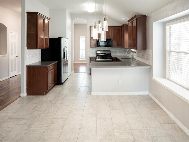 Building Photo - 2414 Alcove Foster Ct