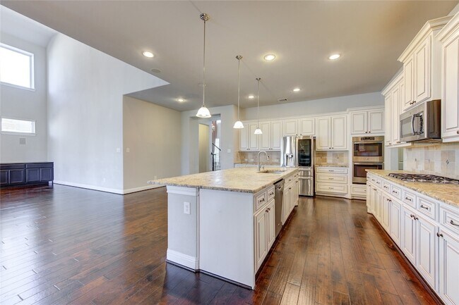 Building Photo - 20411 Fawn Rest Pl