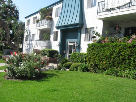 Building Photo - 11105 Rose Avenue