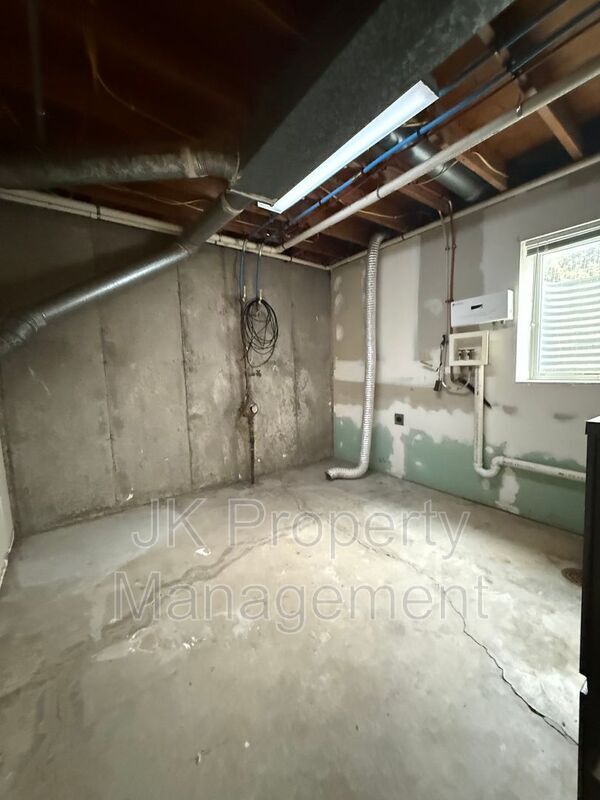 Building Photo - 3108 9th Ave N