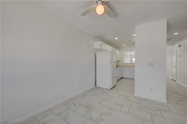Building Photo - 313 Crosswind Way