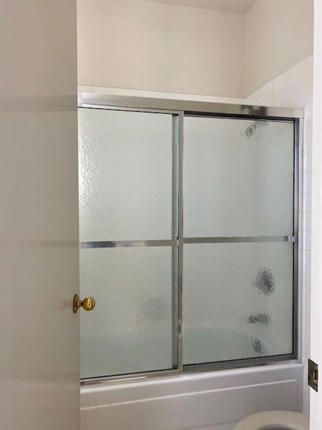 Building Photo - 15 Invincible Ct