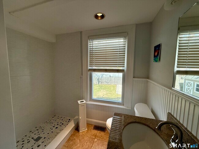 Building Photo - 65 Terrace Ave