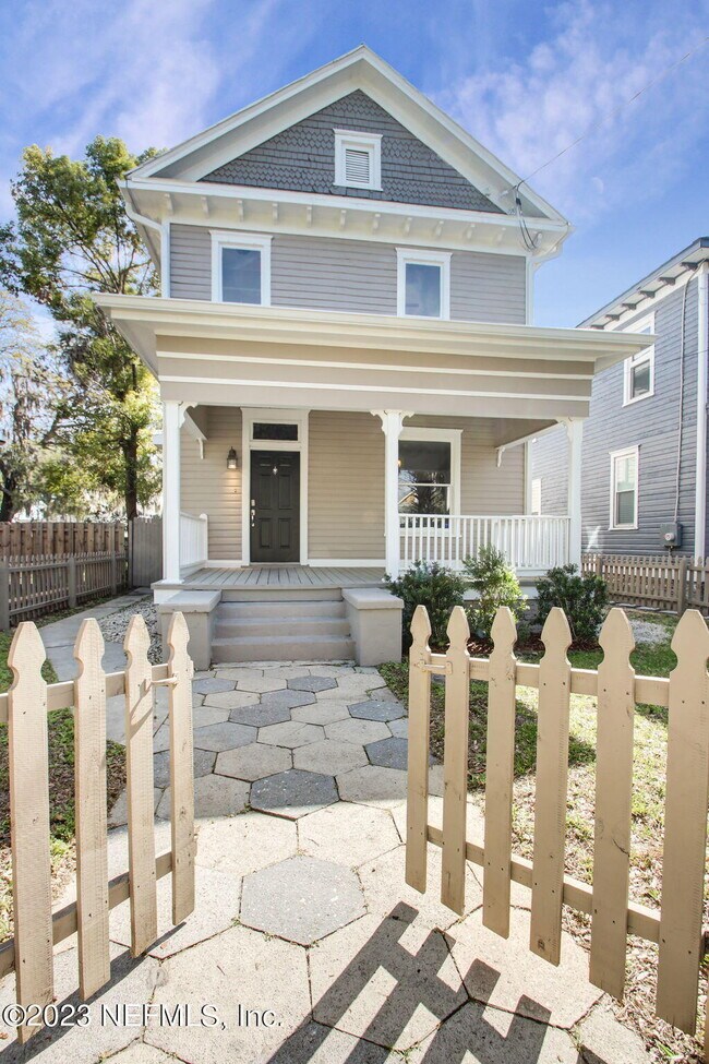 Building Photo - 1721 N Liberty St