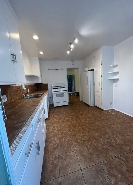 Building Photo - 1247 19th St