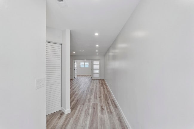 Building Photo - 273 NW 36th Ave