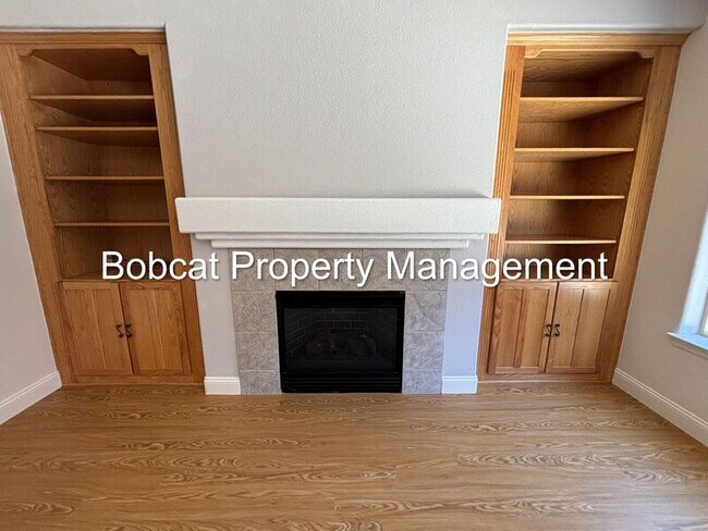 Building Photo - 1240 Flintwood Dr