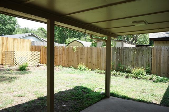 Building Photo - 3905 Glenbrook Dr