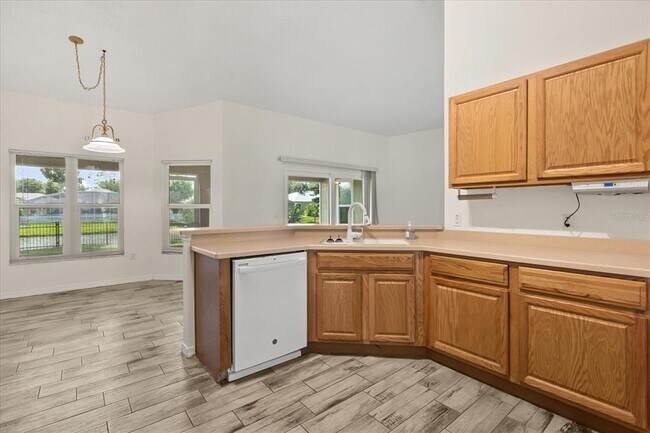 Building Photo - 410 Central Mariners Dr