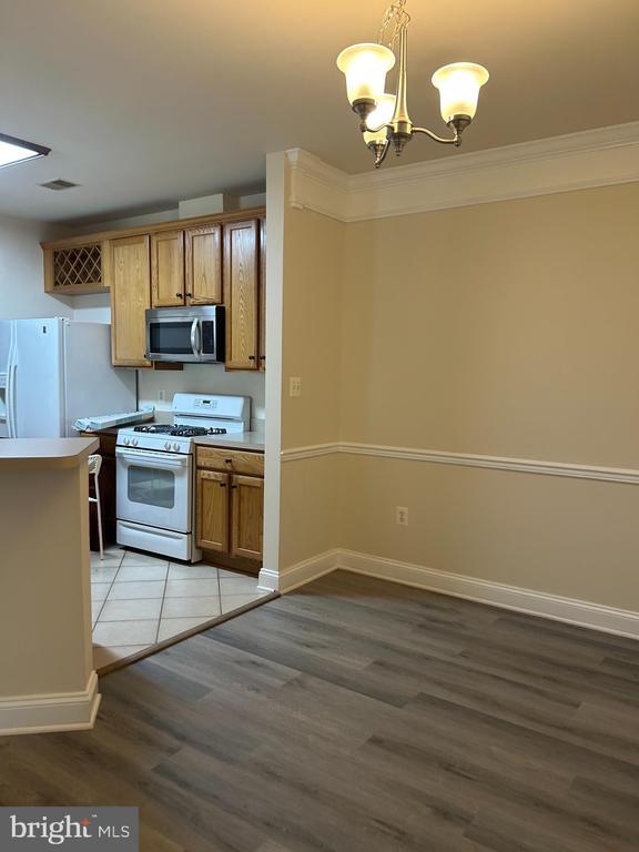 Building Photo - 5900 Whaleboat Dr
