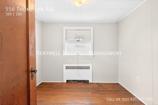 Building Photo - 556 Thompson Ave