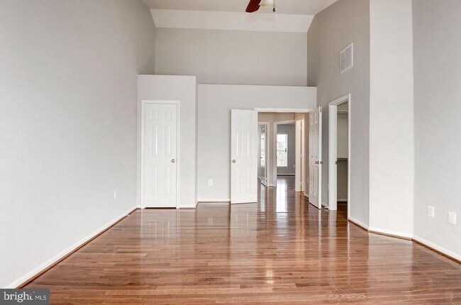 Building Photo - 21264 Victorias Cross Terrace