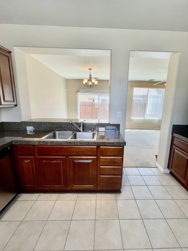 Building Photo - 4350 Mt Kisco Way