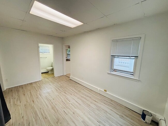 Building Photo - 4 Sea Cliff Ave