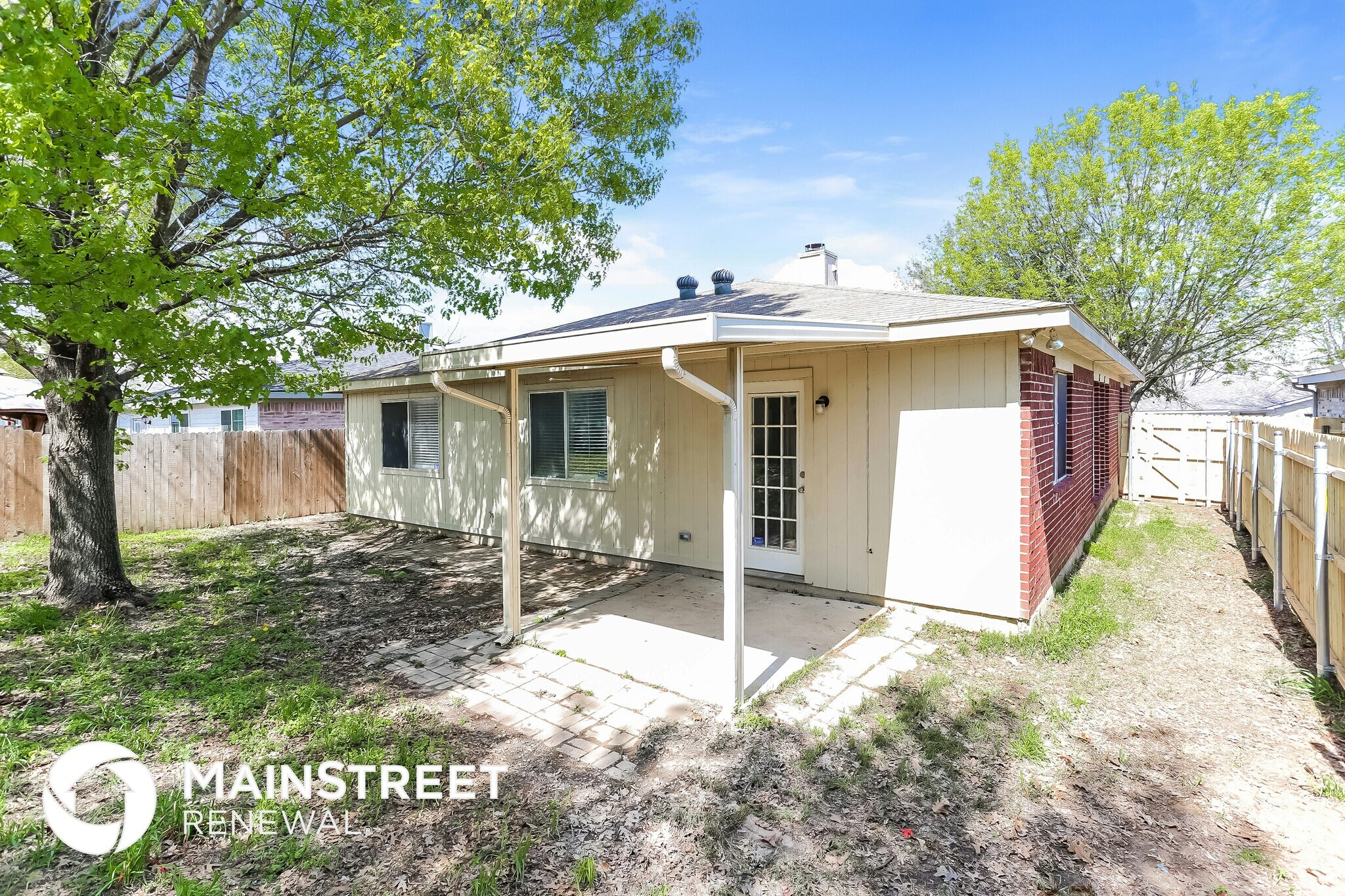 Building Photo - 5725 Northfield Dr