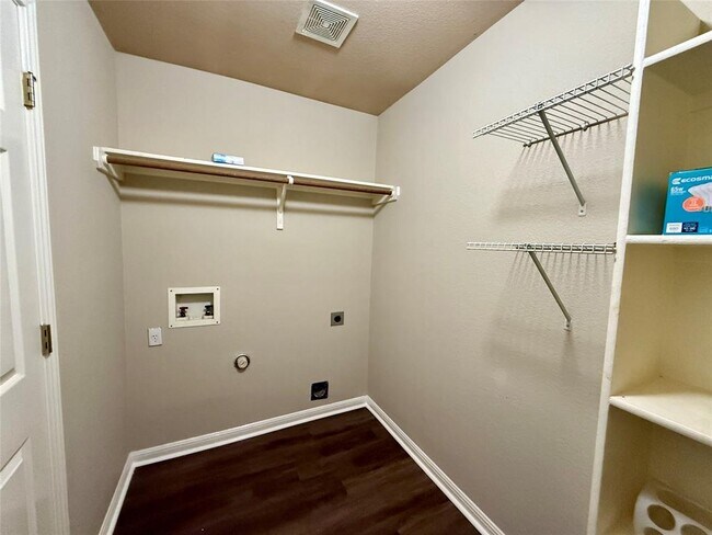 Building Photo - 186 Fresno Springs