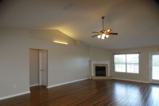 Building Photo - 4766 Thousand Oaks Blvd