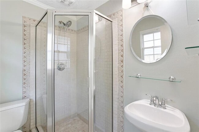 Building Photo - 5500 Arlene St