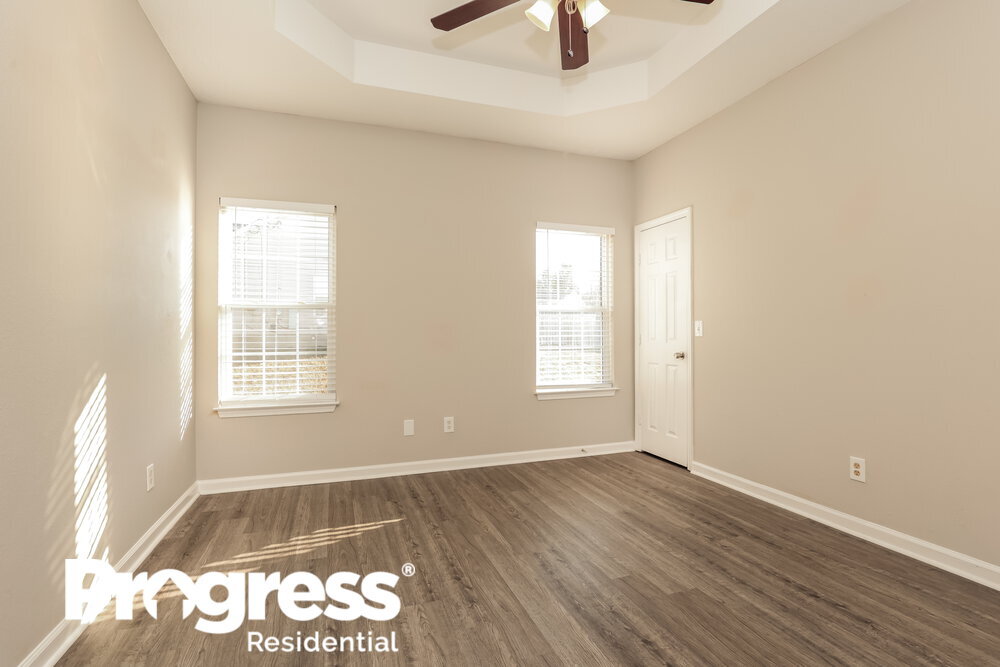 Building Photo - 1207 Larzelere Ln