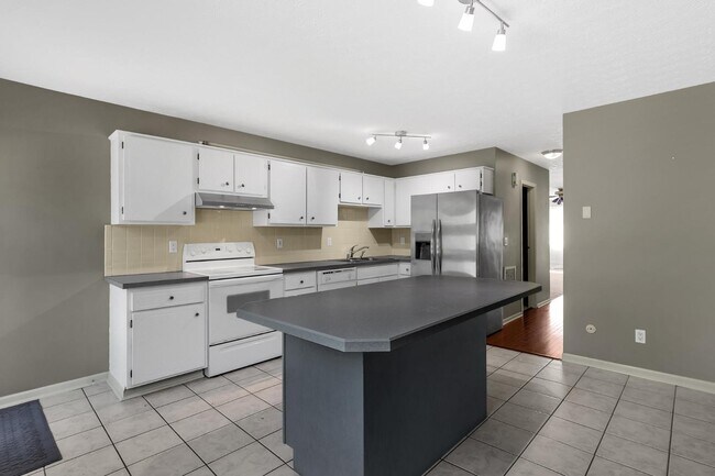 Building Photo - 5763 Stormcroft Ave