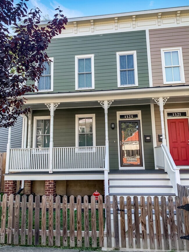 Primary Photo - 3 Bed/2Bath Open Concept Home in Church Hi...