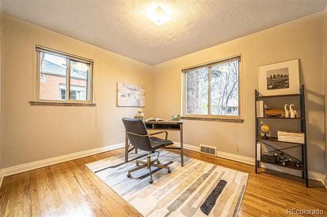 Building Photo - 1245 Dahlia St