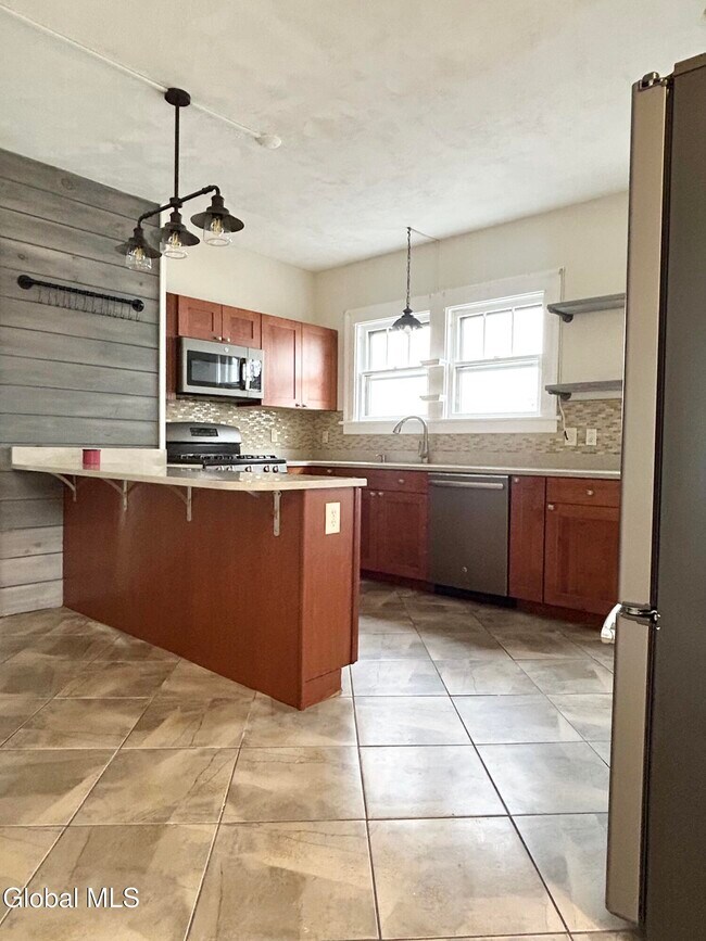 Building Photo - 1204 19th St