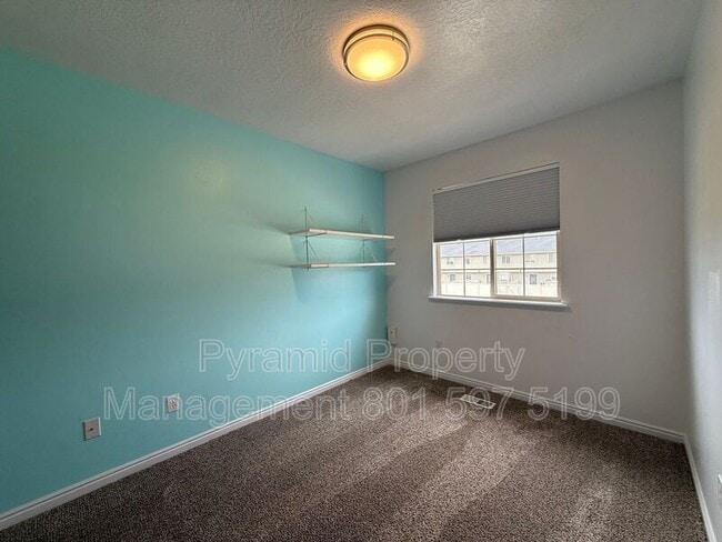 Building Photo - 1808 W 1000 S