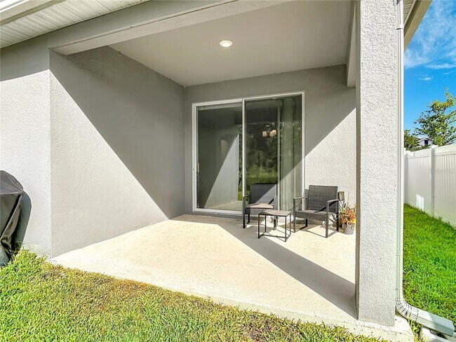Building Photo - 792 Hyperion Dr