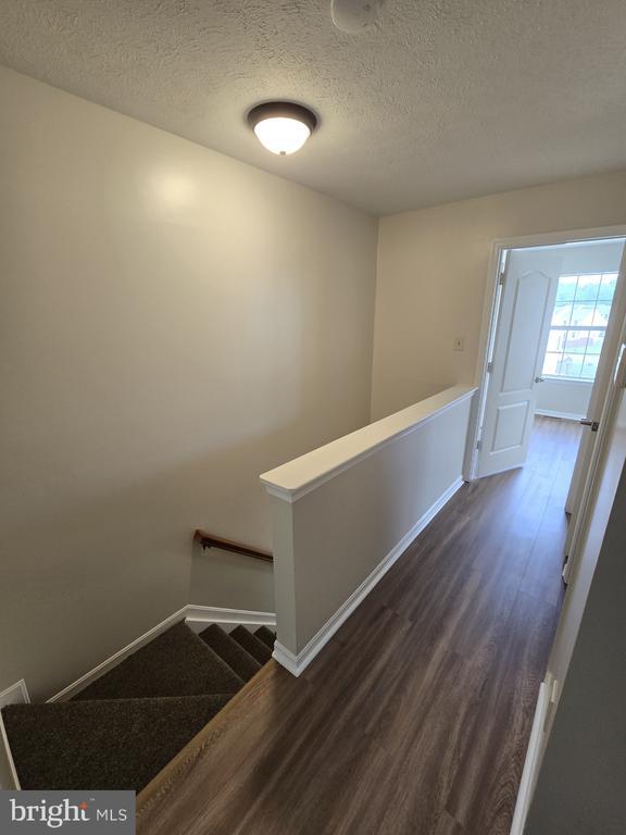 Building Photo - 6328 S Lake Ct