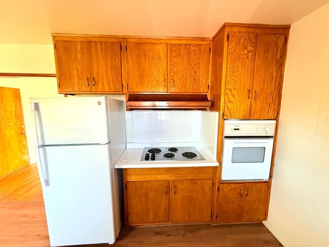 Building Photo - 2270 White St