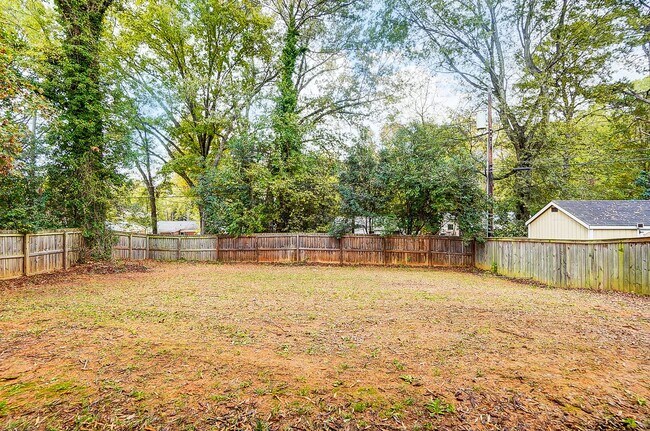 Building Photo - (Coming Soon) Beautiful Remodeled  Home in Historic Wilmore.