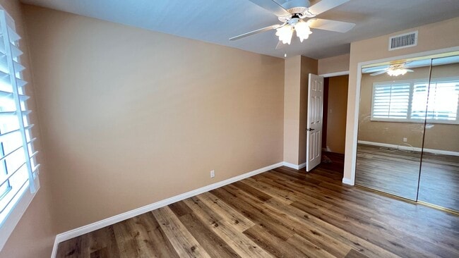 Building Photo - Wonderful 4 Bedroom 3 Bathroom Villa Park ...